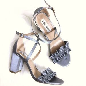 Steve Madden Sundaze Satin Slate Blue Grey Ruffle Heels size 10